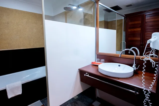 Deluxe, Double Bed, Balcony, Royal Crown Hotel & Spa 4/4