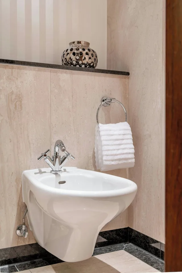 1 Bedroom, Westin, Club, Suite, The Westin Grand Munich 4/5