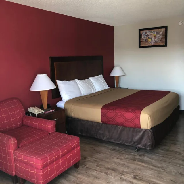 غرفة سوبيريور بسرير كينج للمدخنين، Econo Lodge Athens I-75 2/4
