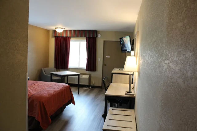 غرفة قياسية بسرير كوين، Travel Inn and Suites Flemington 3/7