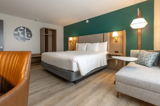 Feature, Suite, King Bed، Hotel St Jean 5/9
