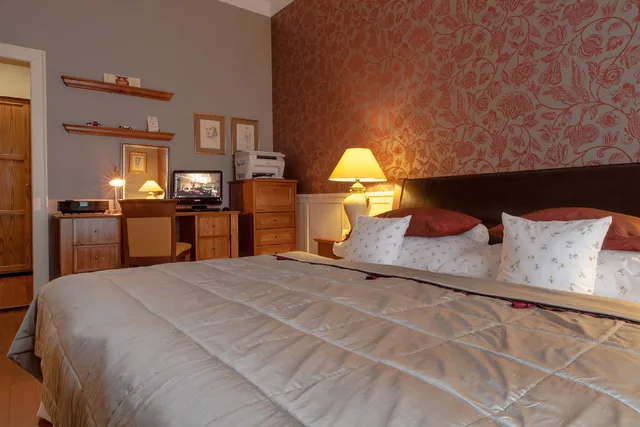 غرفة كلاسيكية بسرير مزدوج، Marrol S Hotel 1/6