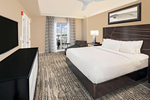 Penthouse Suite, King Bed, Sofa, Balcony، Hilton Grand Vacations Club Parc Soleil Orlando 1/3