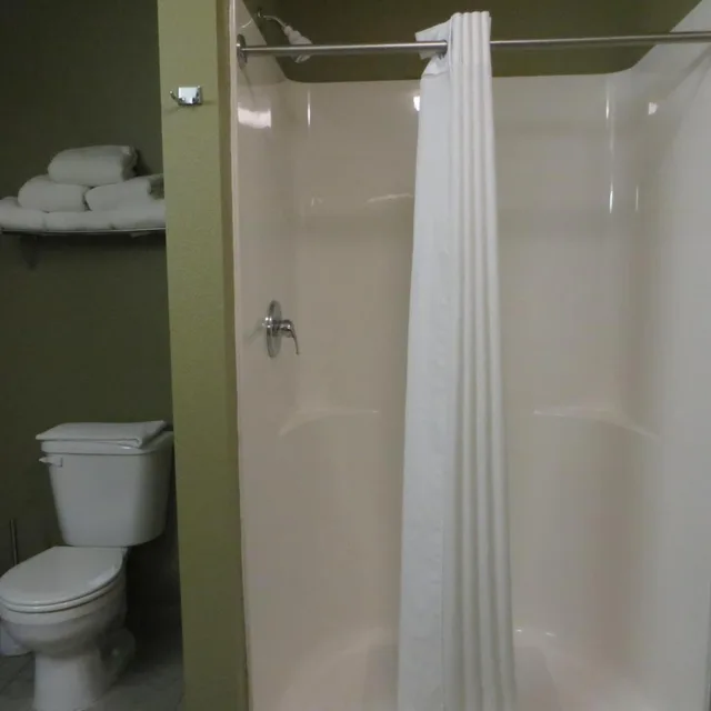 جناح جونيور، Cranberry Country Lodge 2/2