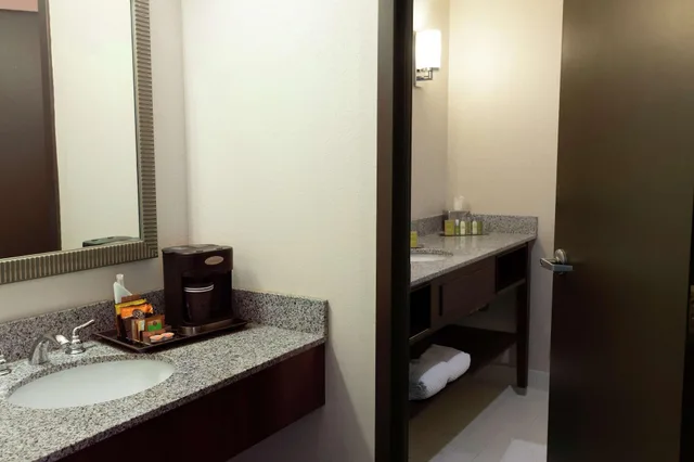 غرفة بزنس، President Abraham Lincoln Springfield a DoubleTree by Hilton 4/4