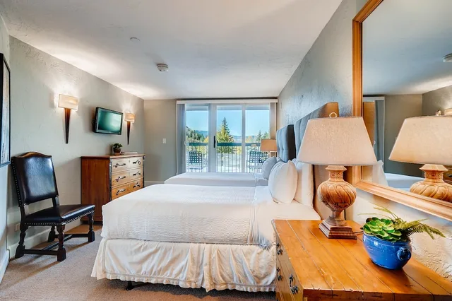 2 Bedrooms, Condo, Luxury, Twin Beds, The Vail Spa Condominiums 4/10