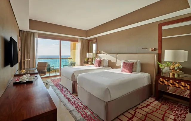 2 Bedrooms, Deluxe, Suite, King Bed, Fairmont Ajman 3/9