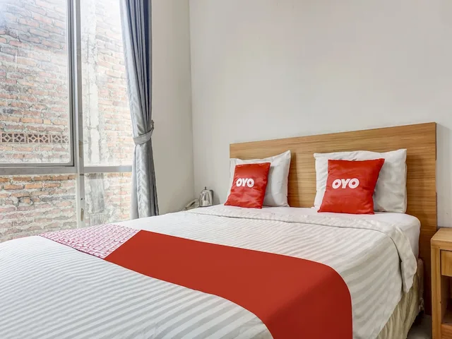 غرفة ديلوكس بسرير مزدوج، Super OYO Capital O 91140 Ayodya Kebon Jeruk 1/6