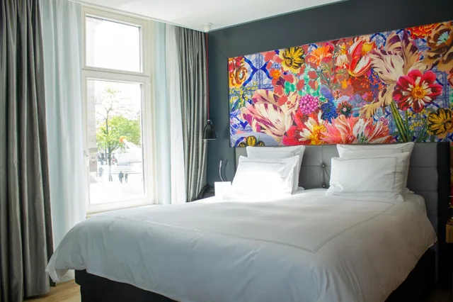 Signature City View Suite, Swissotel Amsterdam 7/11