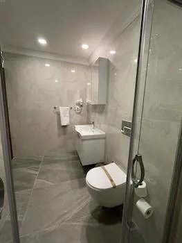 غرفة ديلوكس بإطلالة على البحر بشرفة بغرفة نوم واحدة، Arena Hotel Istanbul 1/1