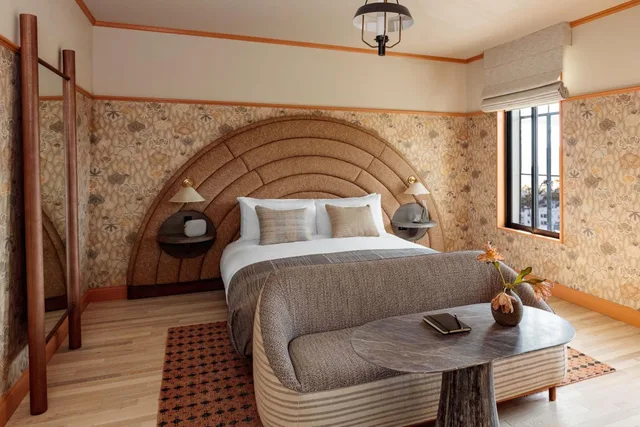 Landmark, Garden, Guest Room, King Bed, Terrace, Santa Monica Proper Hotel 1/4
