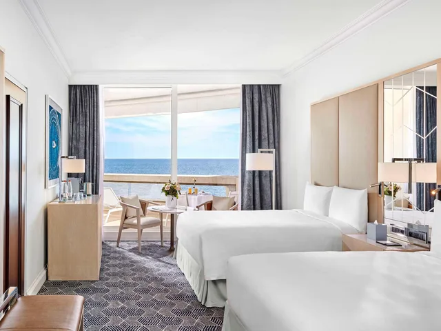 غرفة ديلوكس بسريرين منفصلين بإطلالة على البحر، Fairmont Monte Carlo 1/4