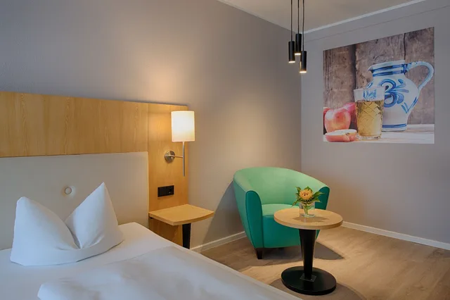 غرفة قياسية ثلاثية بسرير كوين وسرير فردي، Hotel Egelsbach Frankfurt 9/10