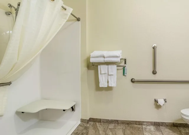 غرفة عائلية لذوي الإعاقة، Cobblestone Hotel and Suites - Erie 4/5