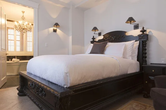 غرفة بسرير كوين، HOTEL PORT-ROYAL 2/2