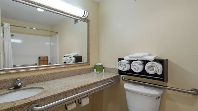 غرفة بسرير كوين، Best Western Leesburg Hotel & Conference Center 4/5