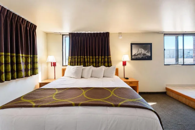 Room, King Bed, Hot Tub, Fairbridge Inn And Suites 1/10