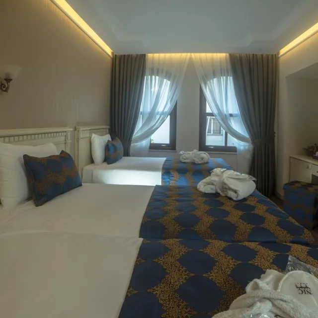 غرفة ثلاثية، Sarnic Hotel and Sarnic Premier Hotel 5/6
