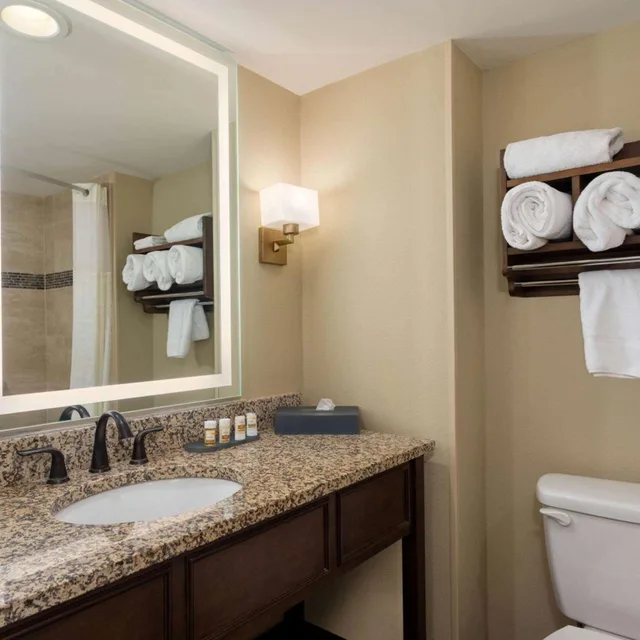Family Suite, Deluxe, La Quinta Inn Suites Pigeon Forge 6/7