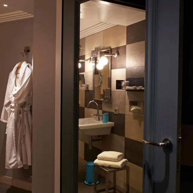 غرفة تنفيذية بسرير مزدوج في الطابق الأرضي، Hotel Therese 1/1