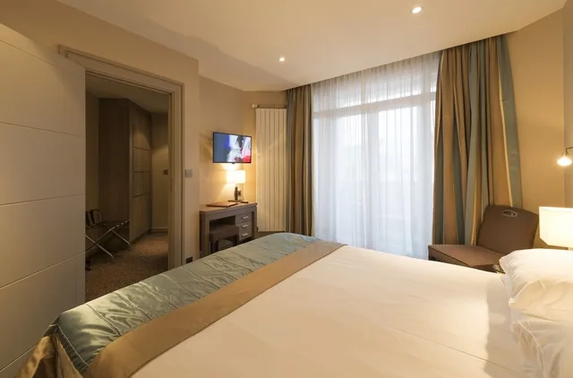غرفة تنفيذية بسرير كينج، Hotel Bristol 3/6