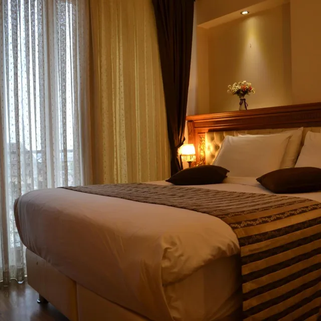 Standard, Double Bed, Seven Days Hotel 4/10