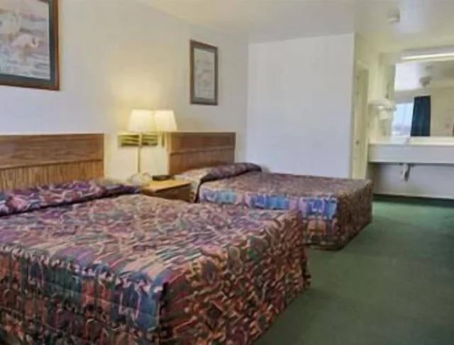 غرفة بسريرين كوين للمدخنين، Ramada Limited San Angelo 5/5