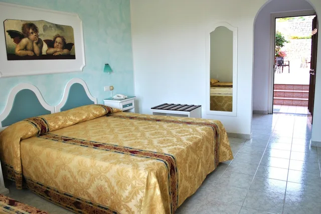 Elite, Triple, Hotel Ristorante Borgo La Tana 1/6
