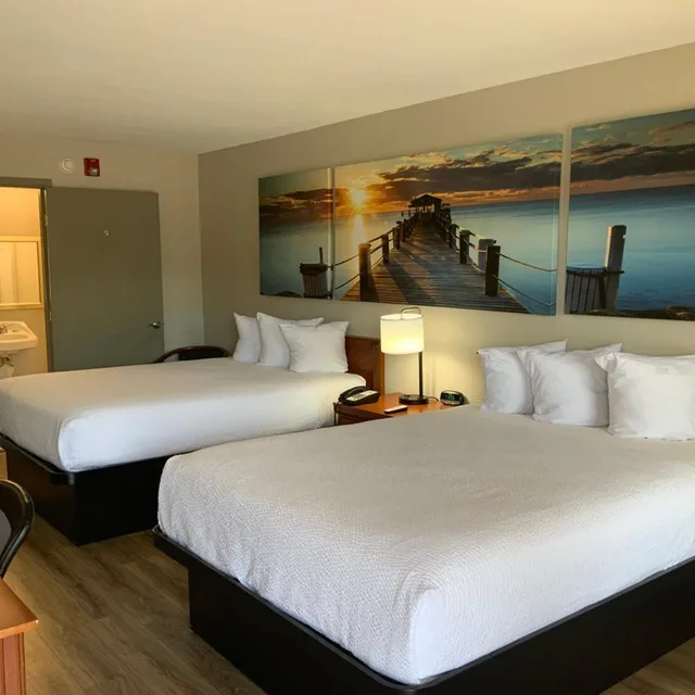 غرفة بسريرين كوين بحوض استحمام لذوي الإعاقة، Days Inn By Wyndham Lake City I-10 3/8