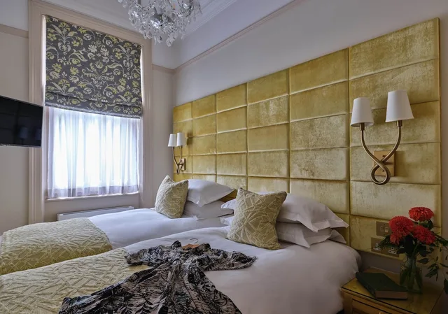 2 Bedrooms, Classic, Apartment, Twin Beds, The Apartments by The Sloane Club 3/4