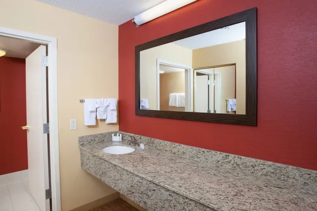 غرفة بسريرين كوين، Courtyard By Marriott Burlington Williston 9/10