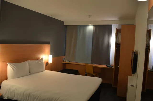 غرفة بسريرين منفصلين، ibis Reading Centre 1/6