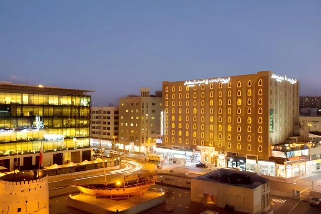 غرفة بسرير مزدوج أو سريرين منفصلين، Arabian Courtyard Hotel & Spa 1/2