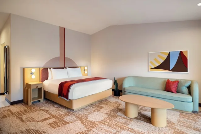 Outbound, King Bed, Sofa, Patio، Poco Diablo Resort 1/8