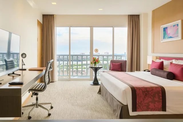 Deluxe, King Bed, Amaranth Suvarnabhumi Hotel 4/4