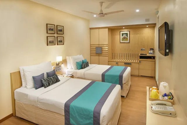 Comfort, King Bed, The Shalimar 6/10