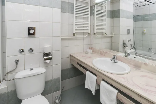 Classic room with balcony park side Family، Hotel Aurora Plava Laguna 6/7