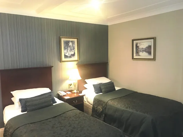 غرفة سوبيريور مفردة بسريرين منفصلين، Cairn Hotel 2/5