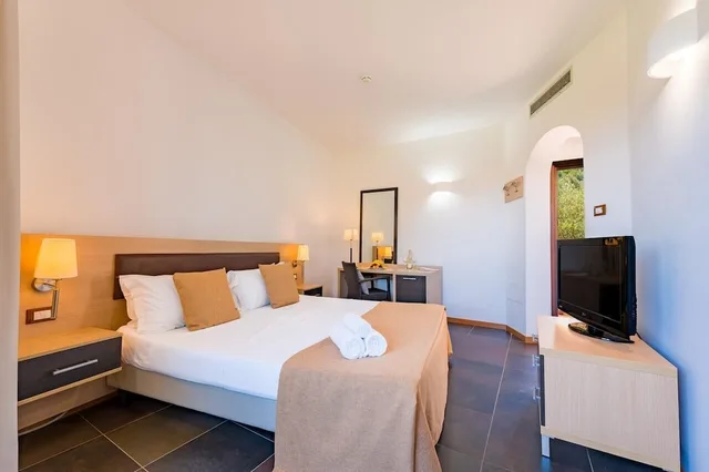 Room, Quadruple, Double Bed, Borgo del Principe 1/10