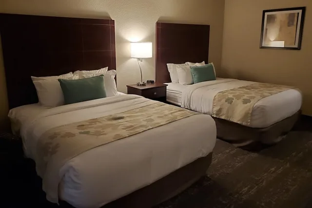 غرفة بسريرين كوين لذوي الإعاقة، Cobblestone Suites Oshkosh 2/6