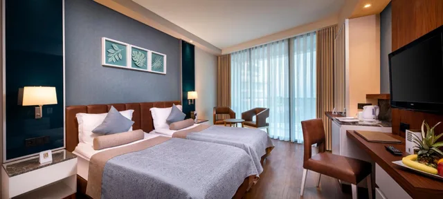 Economy, Double or Twin Bed, French Balcony، Baia Hotel Lara 2/4