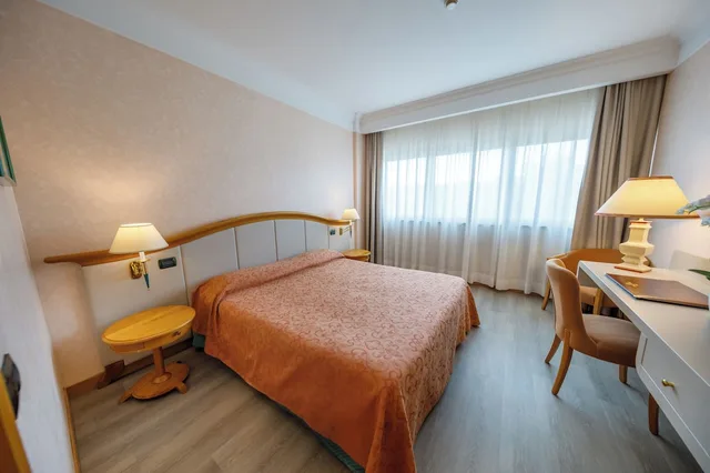 غرفة كلاسيكية ثلاثية، Perugia Plaza 2/8