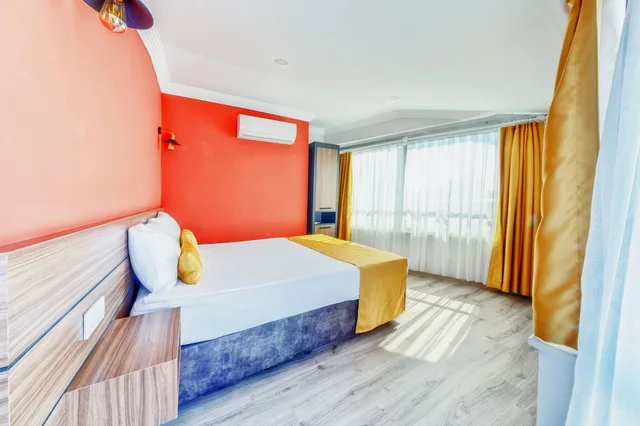 جناح فاخر بسرير كوين، Terra Rossa Suites 1/4