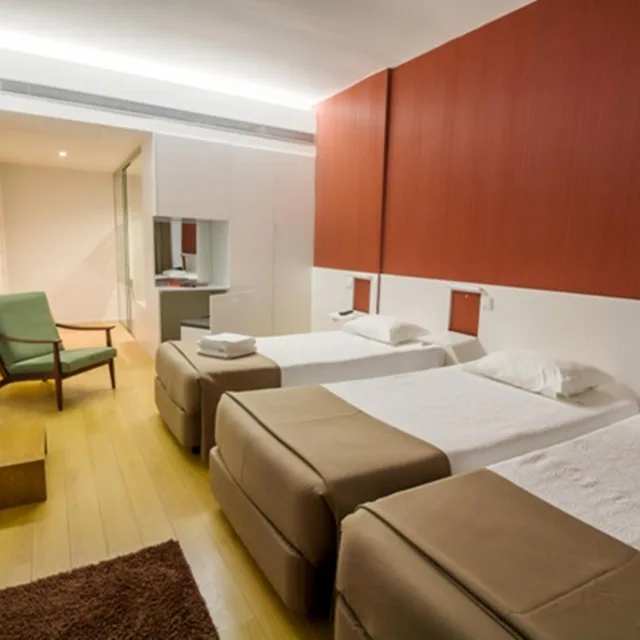 غرفة ثلاثية، Hotel Laranjeira 2/9