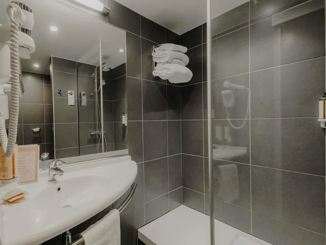 غرفة بريفيليج بسرير مزدوج بإطلالة على الحديقة، Mercure Annecy Sud 6/6