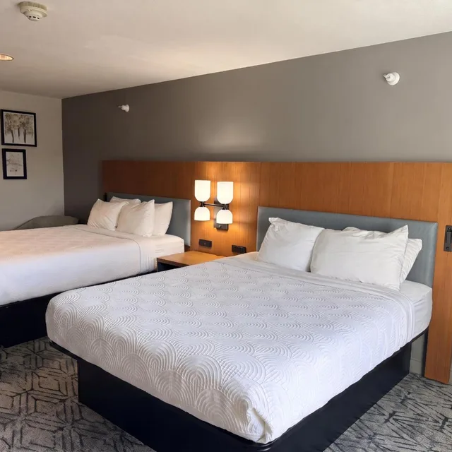 غرفة بسرير كينج وسريرين كوين لذوي الإعاقة، Country Inn Suites By Radisson Lima Oh 1/4