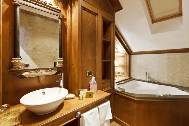 جناح بسرير مزدوج بجاكوزي، Ambra Cortina Luxury Fashion Boutique Hotel 6/8