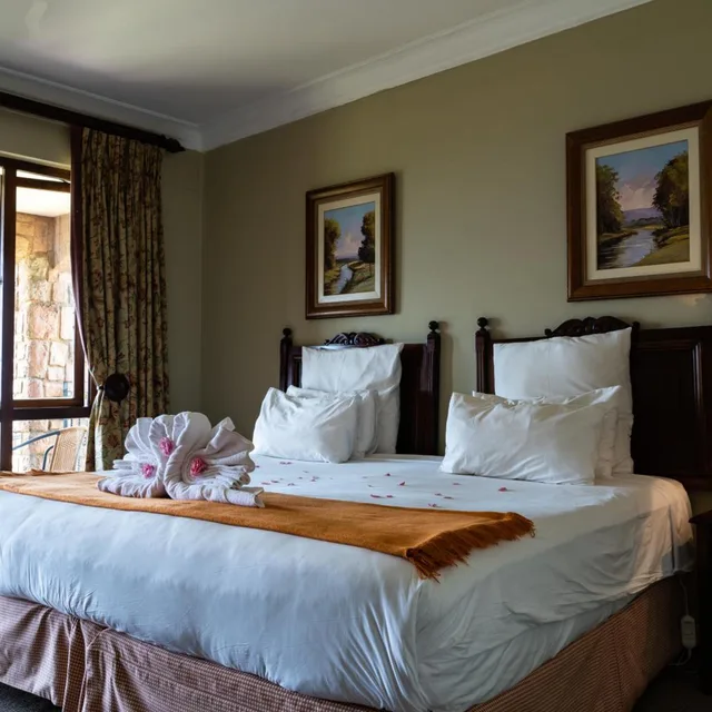 Room, Double Bed, Gooderson Kloppenheim Country Estate 2/7