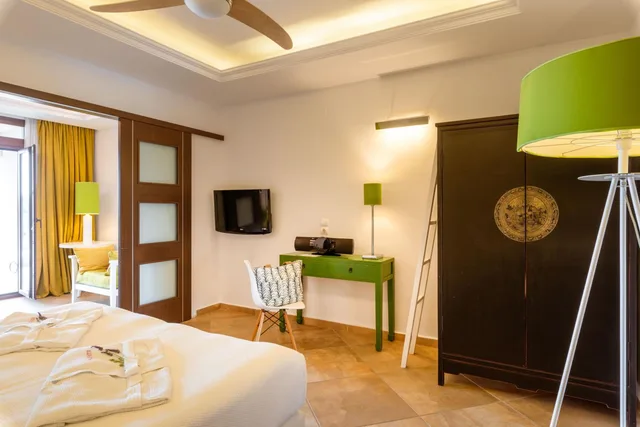 جناح سوبيريور بإطلالة على البحر، Salvator Villas Spa 5/8