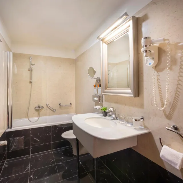 Suite, Best Western Premier Hotel Astoria 3/4